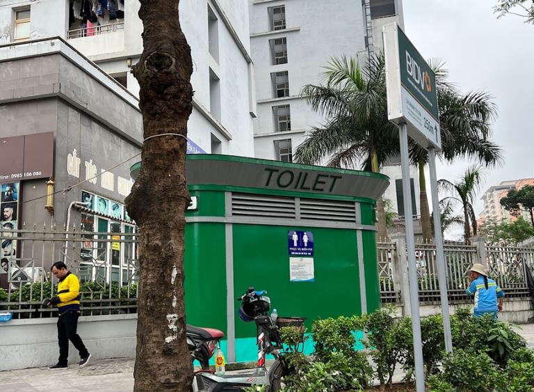 Nhà vệ sinh công cộng trên địa bàn quận Nam Từ Liêm, TP Hà Nội. 